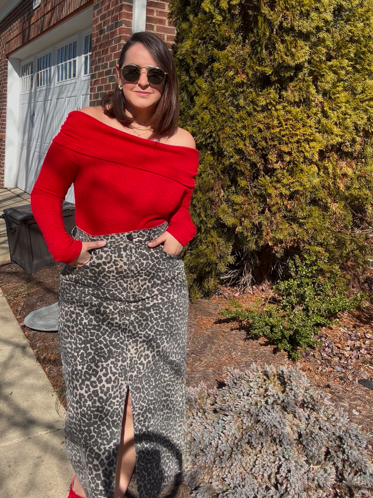 OFF SHOULDERS RED BODYSUIT