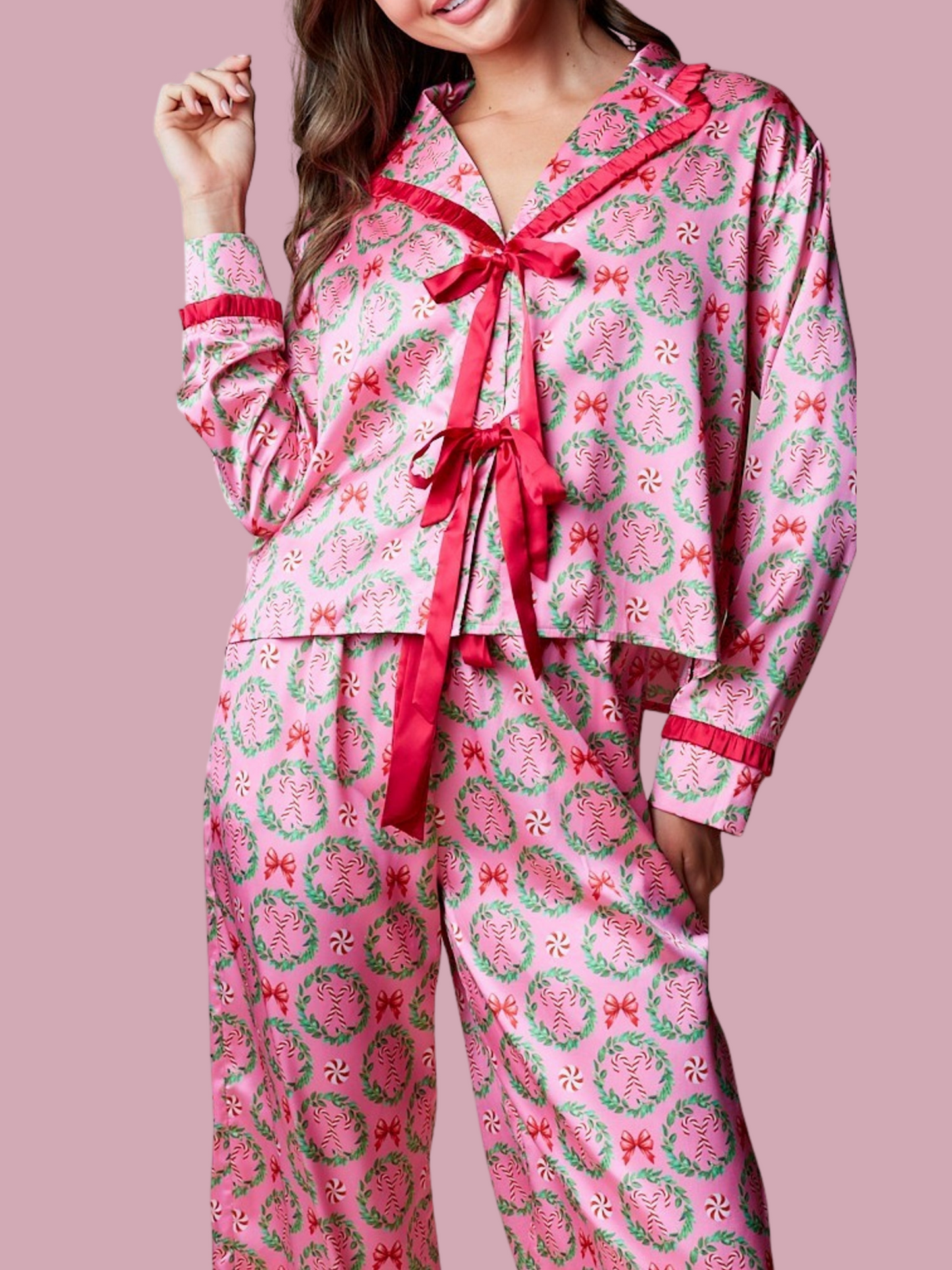 SATIN CHRITSMAS WREATH PAJAMA SET