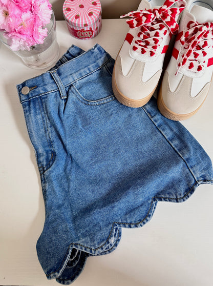 SCALLOP DENIM SHORTS